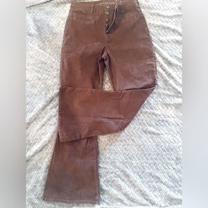 ✨ Never worn brown corduroy American Eagle flares ✨